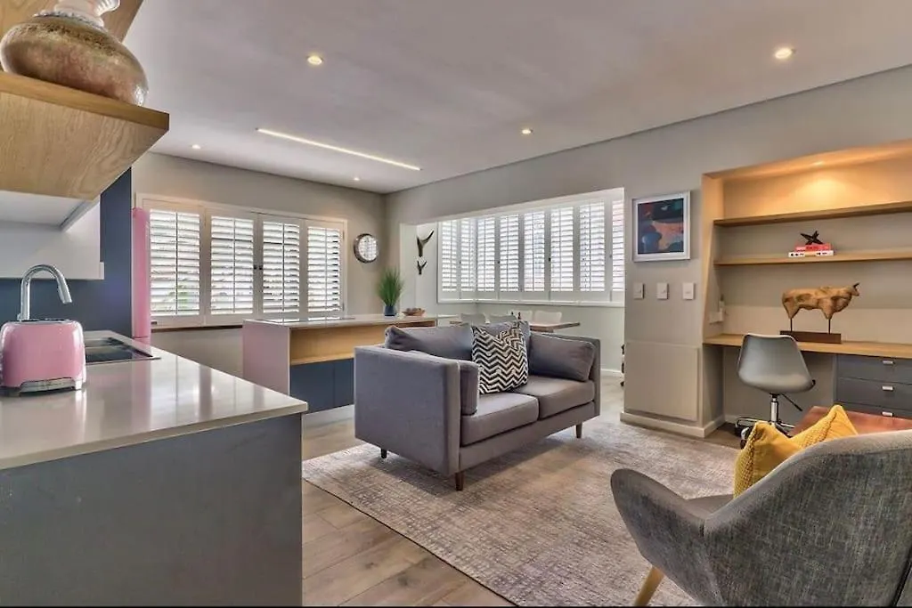 Beachfront Gem With Generator Le Cap Appartement